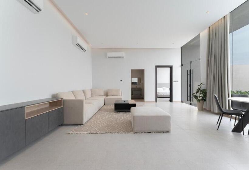 Palm Trees Resort Alammaria