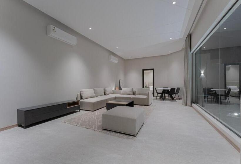 Palm Trees Resort Alammaria