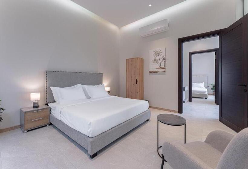 Palm Trees Resort Alammaria