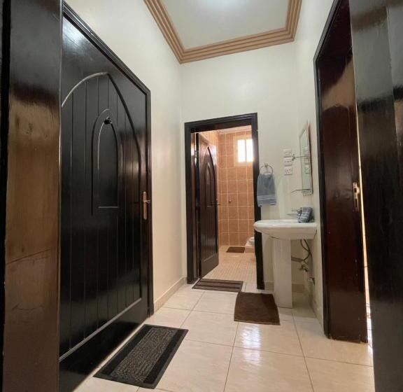 پانسیون ستوديو كبير غرفة و حمام بمكيف غسالة تلفاز واي فاي