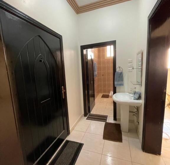 پانسیون ستوديو كبير غرفة و حمام بمكيف غسالة تلفاز واي فاي