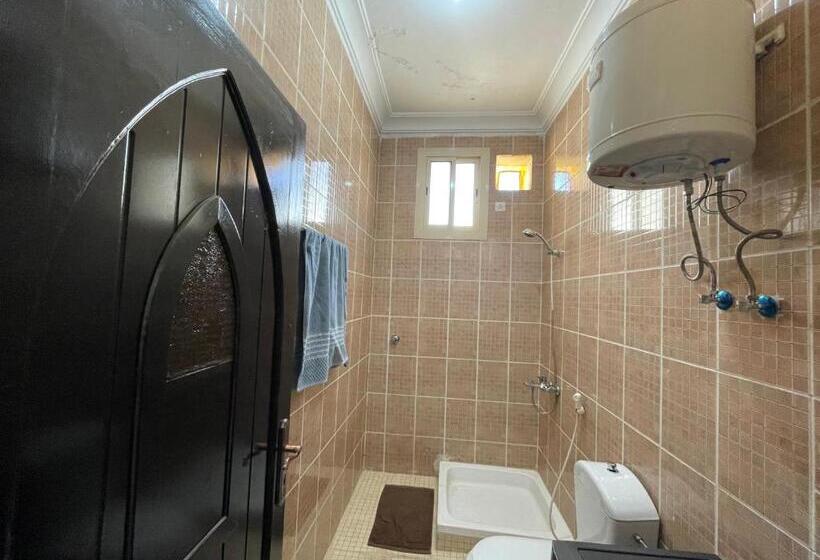 پانسیون ستوديو كبير غرفة و حمام بمكيف غسالة تلفاز واي فاي