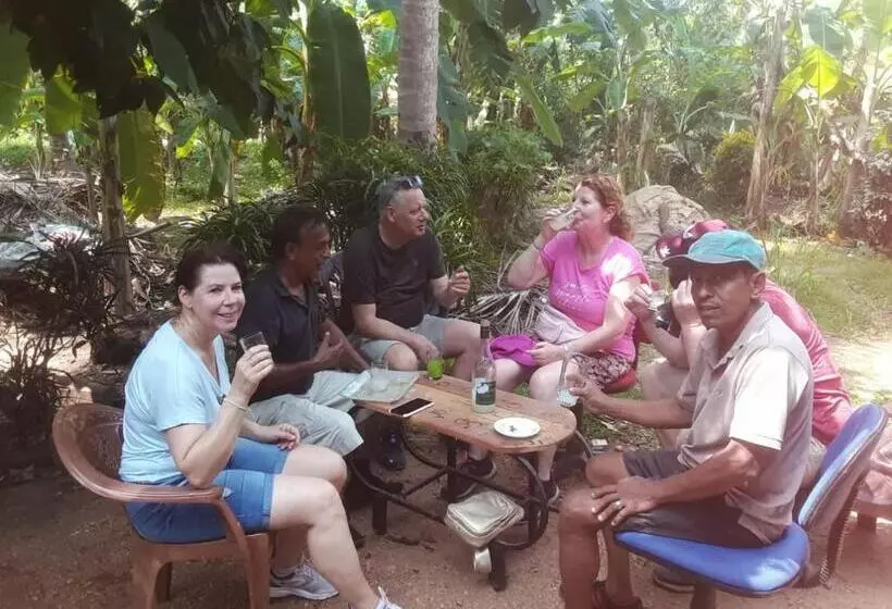 پانسیون Eco Paradise Guest House