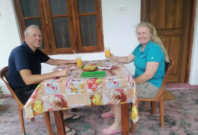 پانسیون Eco Paradise Guest House