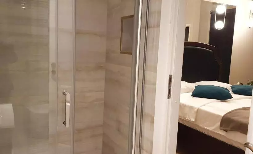 Majatalo Elania Residence