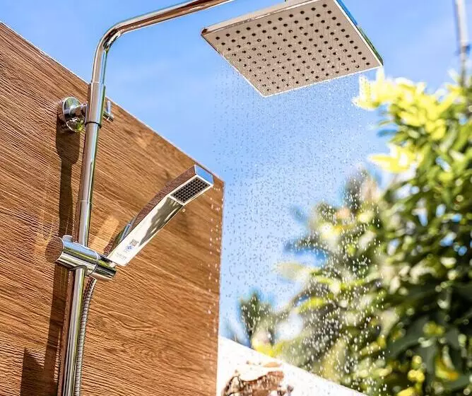 پانسیون Holiday Crib