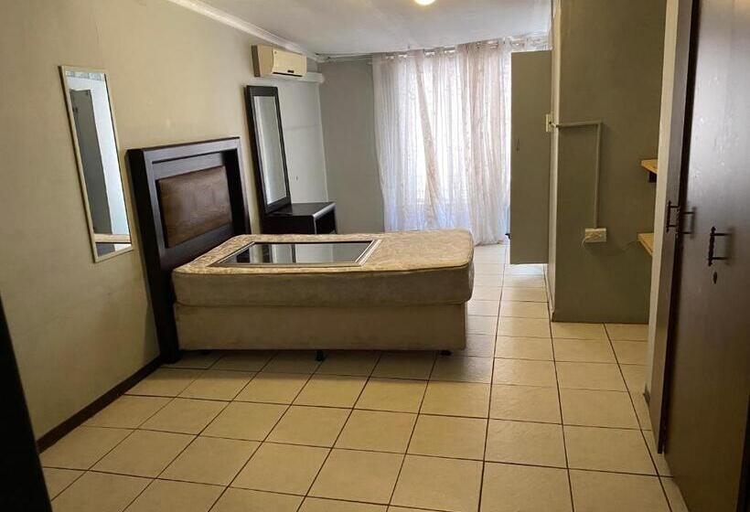 پانسیون Juzee Guest House And Accommodation