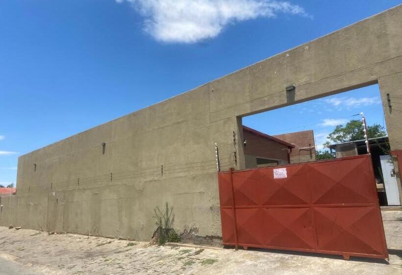 پانسیون Juzee Guest House And Accommodation