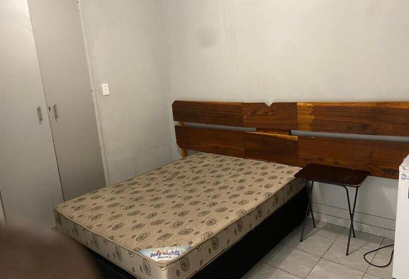 پانسیون Juzee Guest House And Accommodation