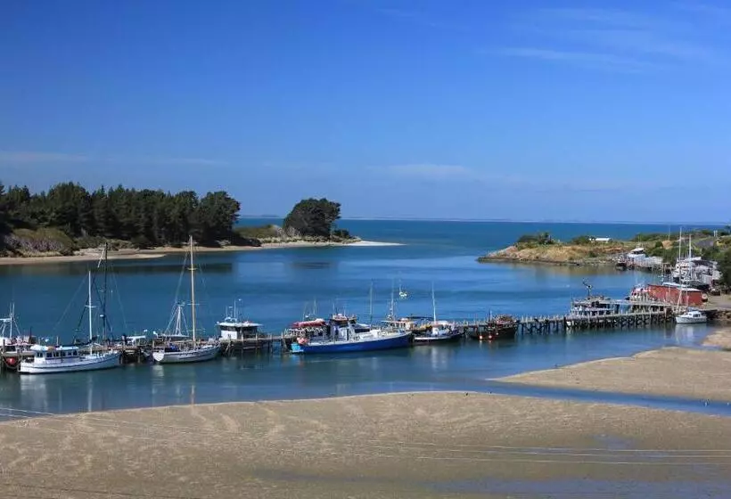 پانسیون La Riviera Guesthouse