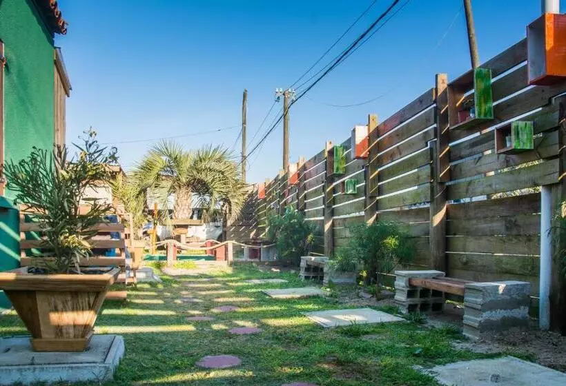 ペンション Las Palmas Beach Hostel