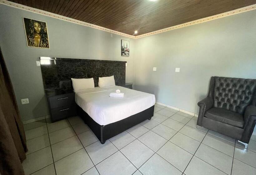 Pensió Nest And Rest Guest House