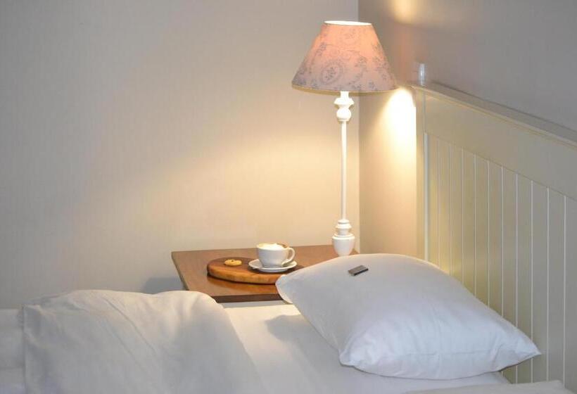 بنسيون Via S Guesthouse