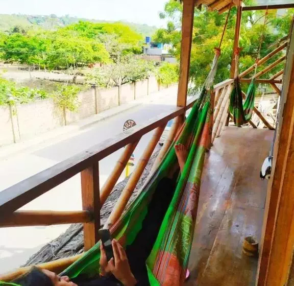 ユースホステル Iguana Beach House