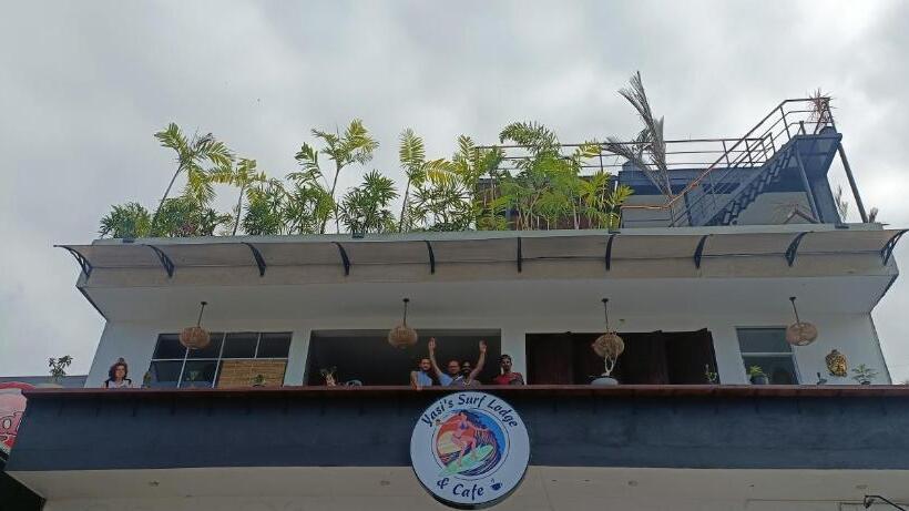 فندق صغير Yasis Surf Lodge
