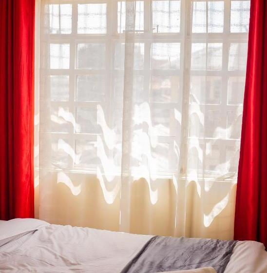 تختخواب و صبحانه Ahadi Bed&breakfast