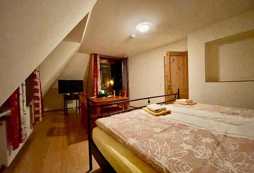 تختخواب و صبحانه Pension Am Markt Meißen