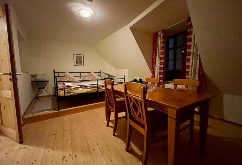 تختخواب و صبحانه Pension Am Markt Meißen