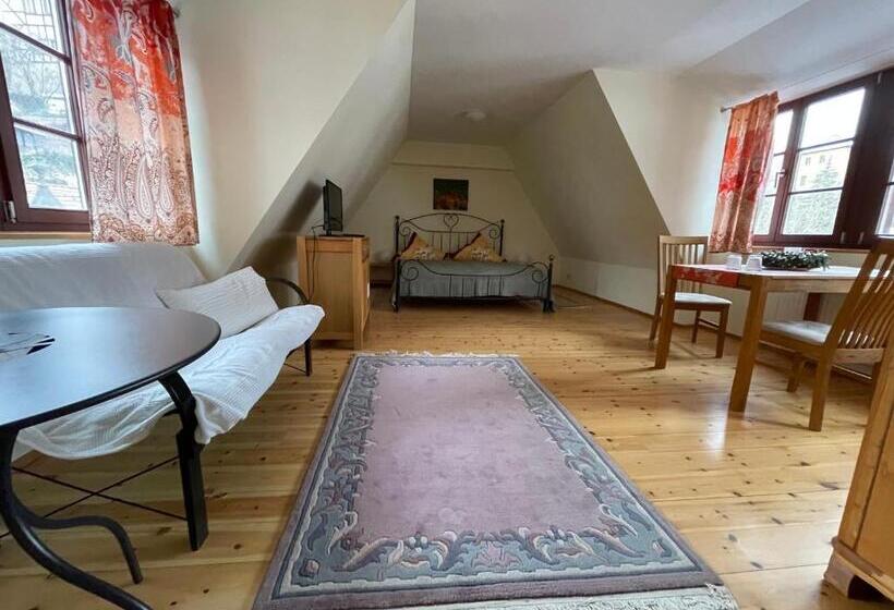 تختخواب و صبحانه Pension Am Markt Meißen