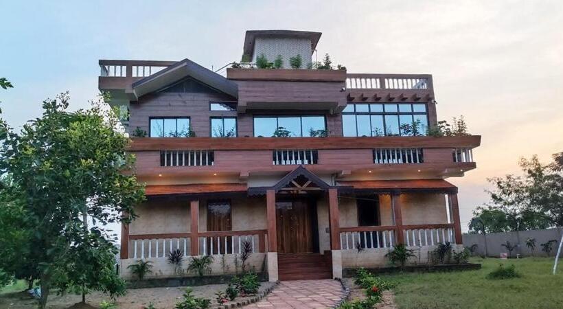 ホテル Bishnupur River Side Resort