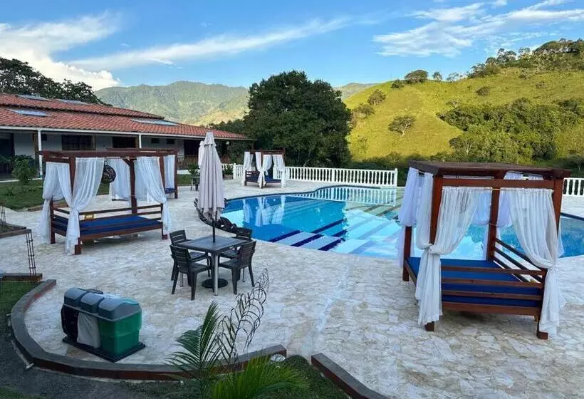 Hotelli Campestre La Francesina