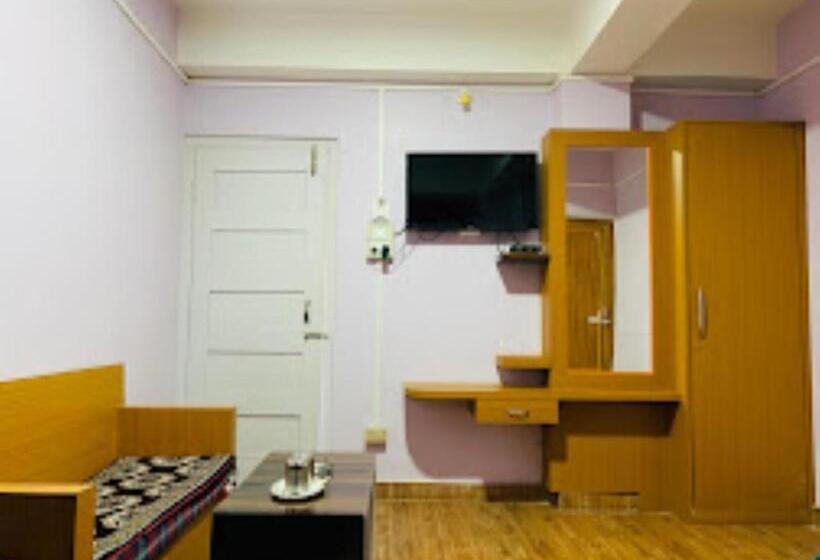 هتل Cozi Inn Bomdila