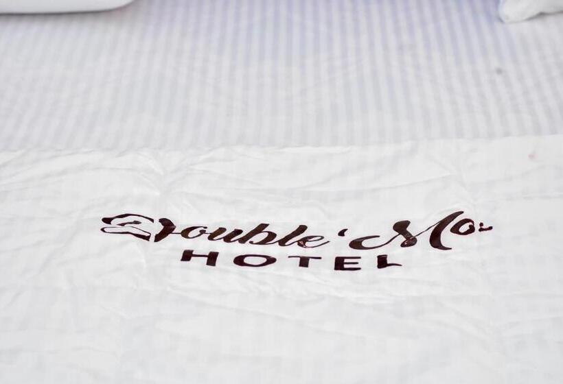 هتل Double Mo