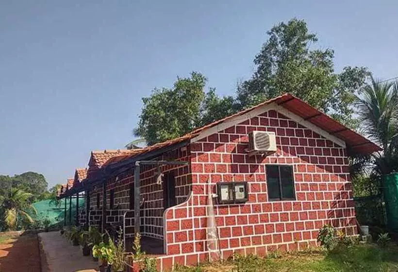 ホテル Fabexpress Peacock Suites