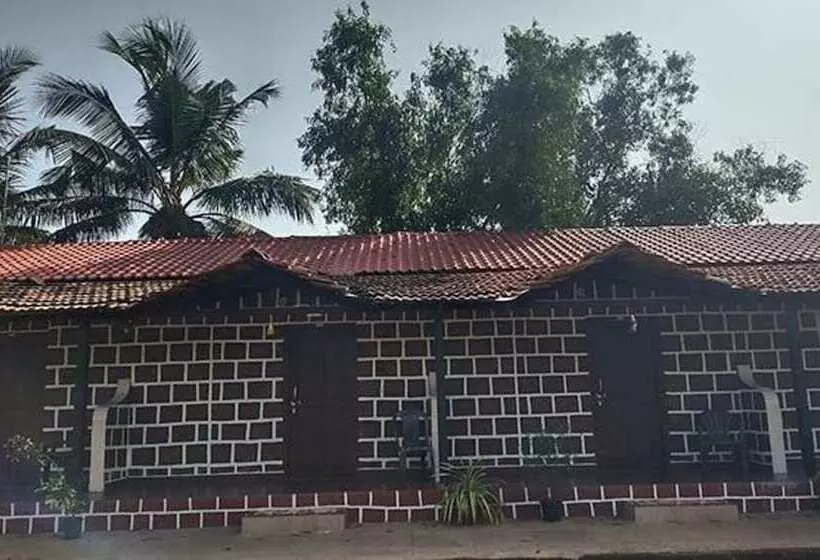 ホテル Fabexpress Peacock Suites