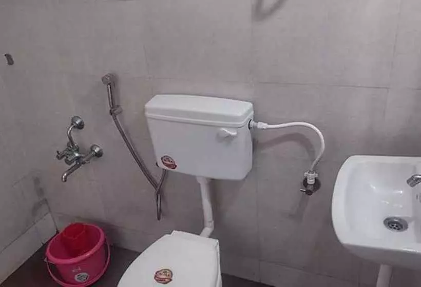 ホテル Fabexpress Peacock Suites