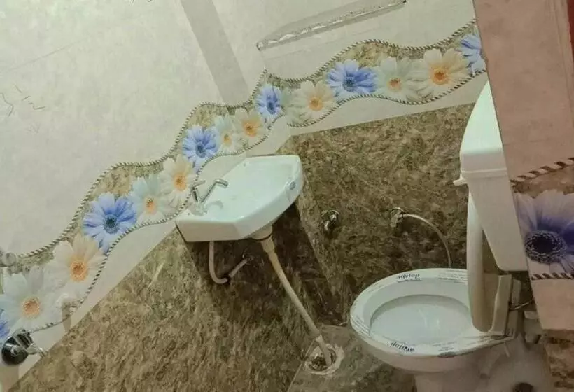 هتل Oyo 8201 Blg Villa Guest House