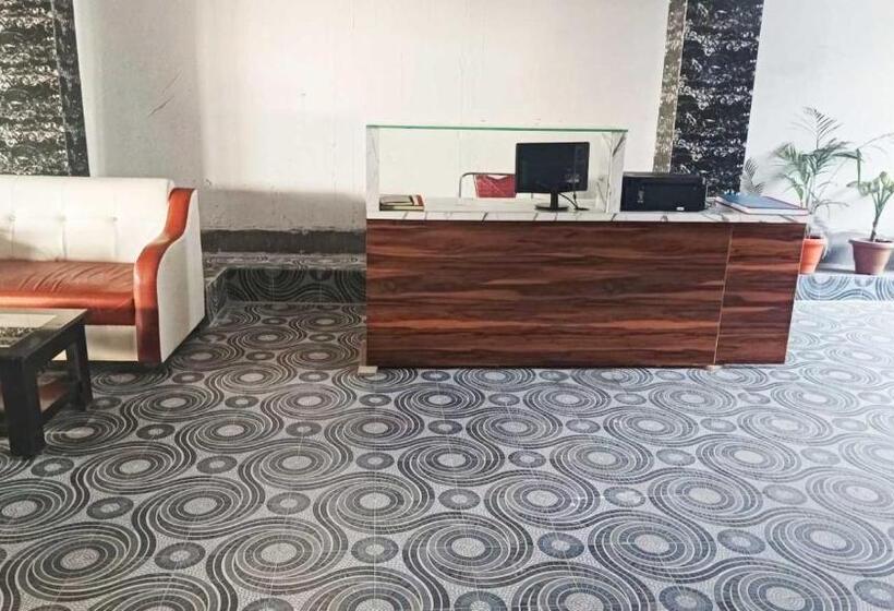 Hotelli Oyo Gaurav Restaurant And Party Zone