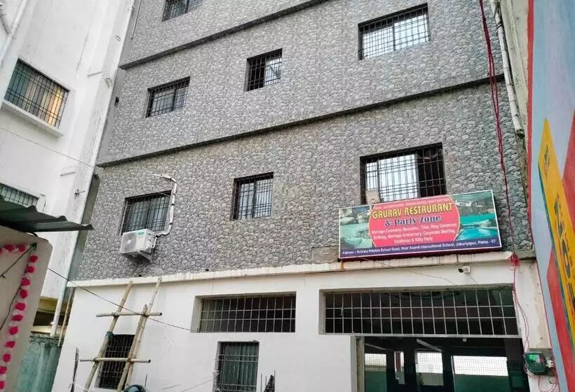ホテル Oyo Gaurav Restaurant And Party Zone