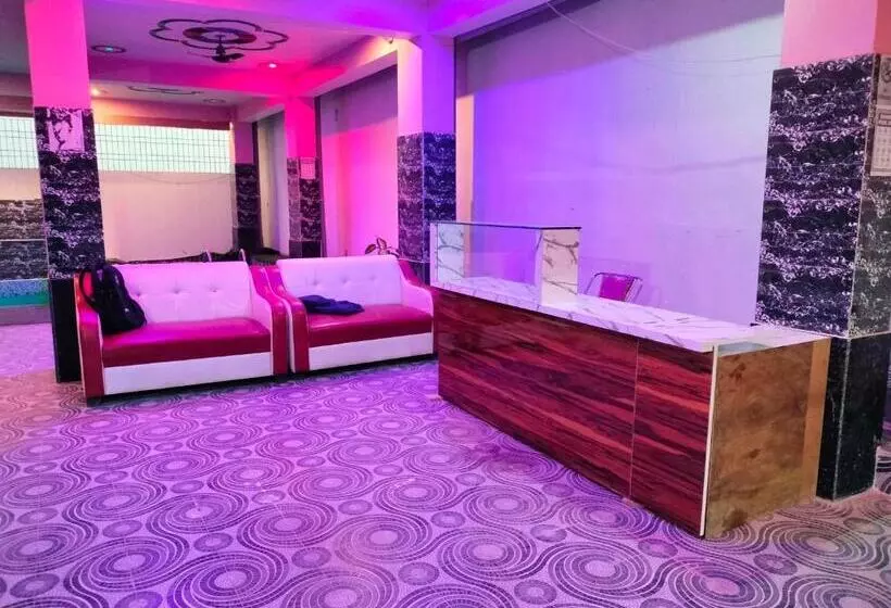 ホテル Oyo Gaurav Restaurant And Party Zone