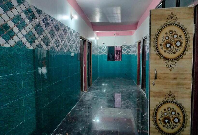 Hotelli Oyo Gaurav Restaurant And Party Zone