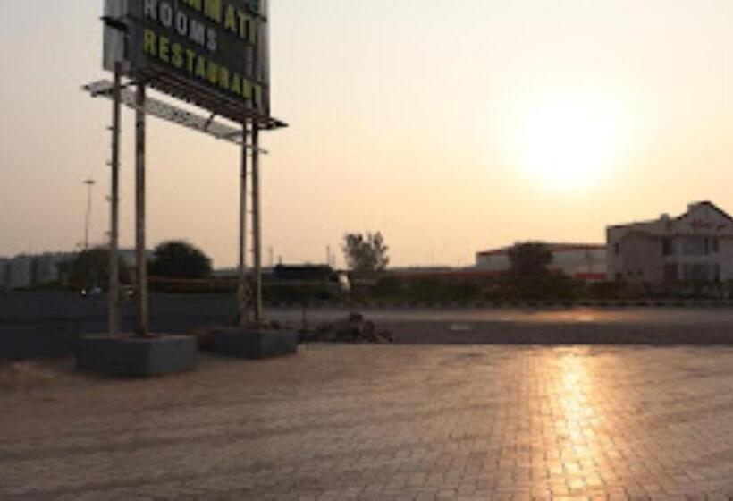 فندق Sammati Gobhalaj