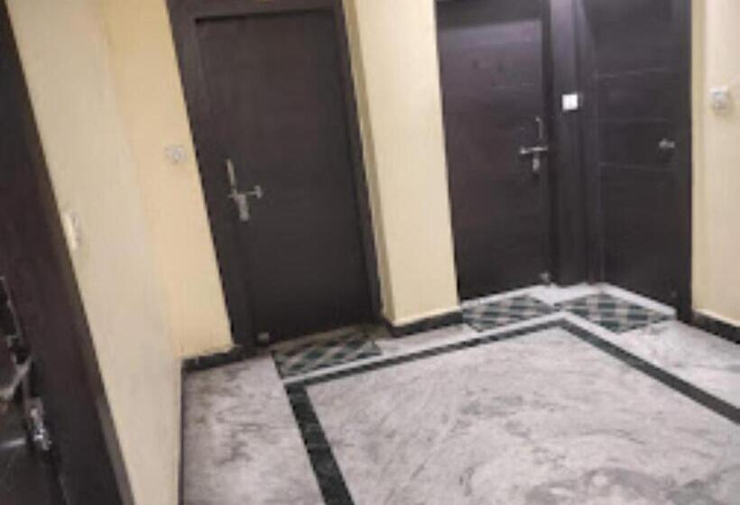 هتل Thakur Shri , Bhopal