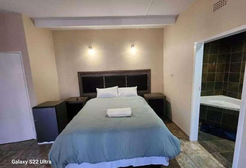 Hotelli Wampex Guest House Rustenburg