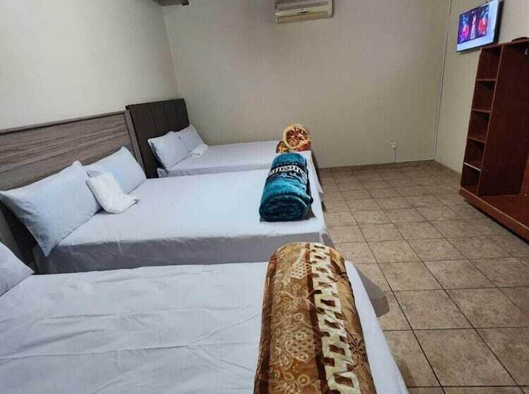 Otel Wampex Guest House Rustenburg