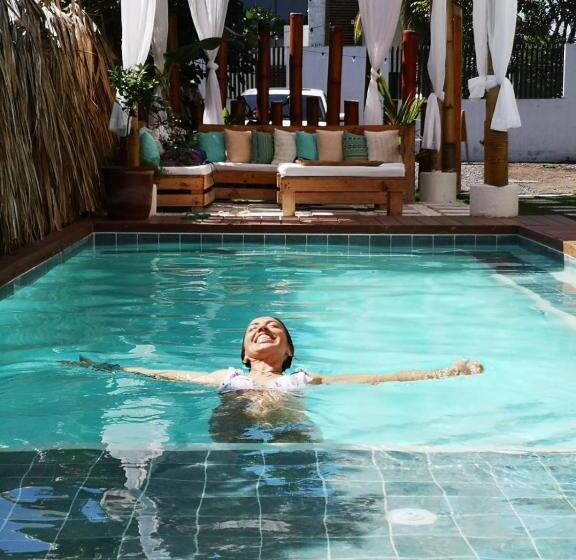 هتل Wander Boutique