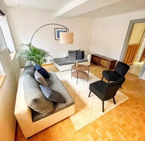 Majatalo Chambre Pin Up Wings