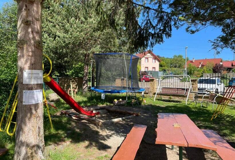 펜션 Izba Vladimír Penzión Pod Smrekom