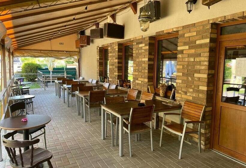 펜션 Izba Vladimír Penzión Pod Smrekom