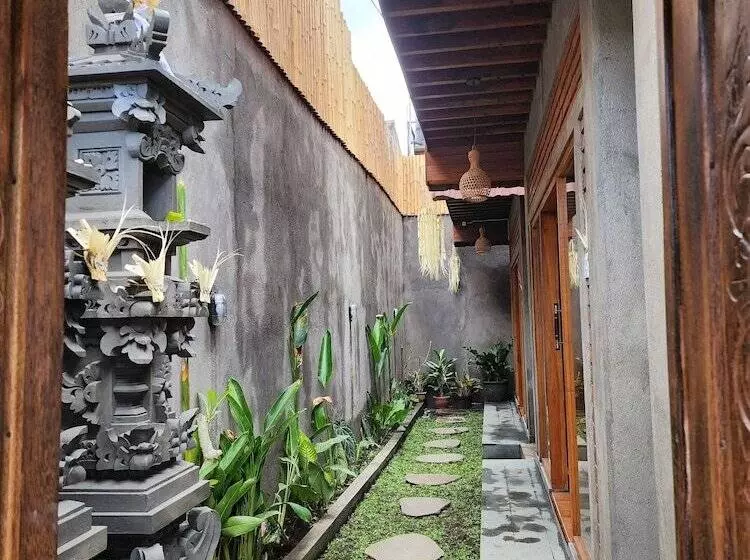 ペンション Jineng Guest House By The Swand