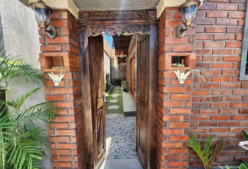 ペンション Jineng Guest House By The Swand