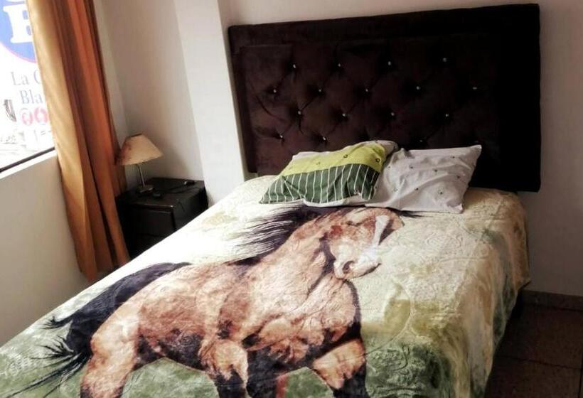 פנסיון La Casa Blanca