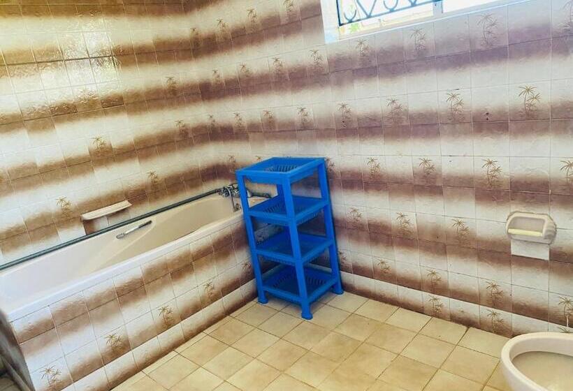 پانسیون Lisa Place Milimani