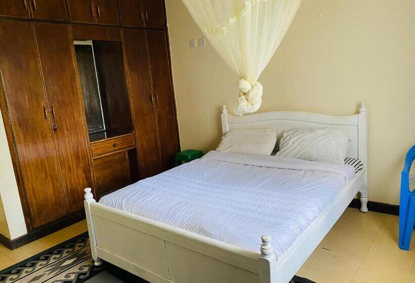 پانسیون Lisa Place Milimani