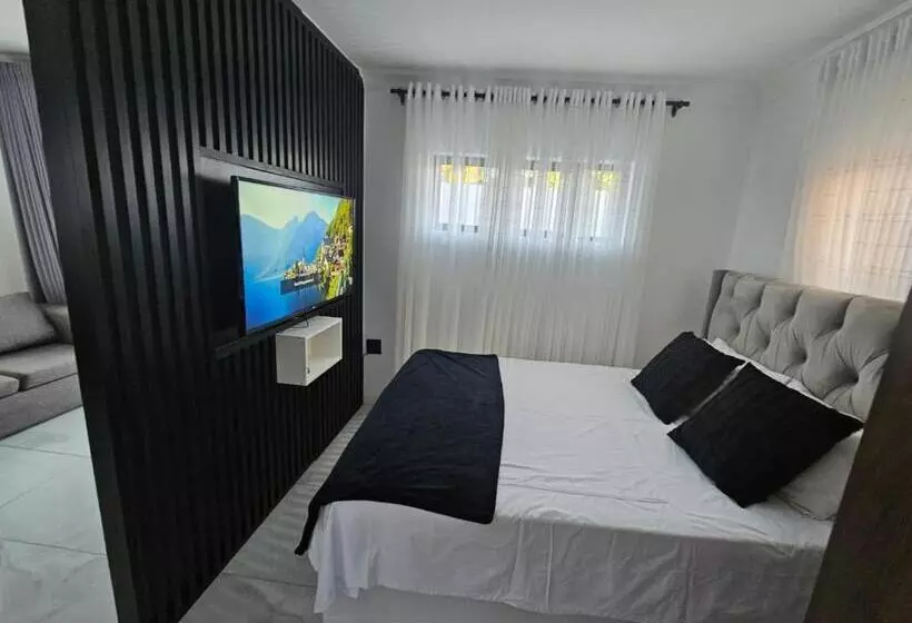 Majatalo Nicky S Guest House
