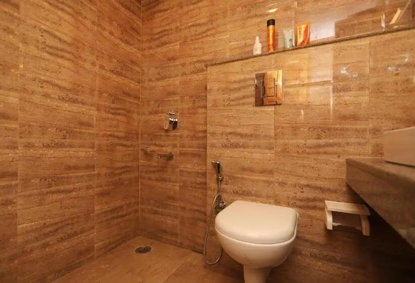 هتل Pirates Resort Centeral Heated Rooms With Mountain View & Swimming Pool #couple Friendly #peaceful A